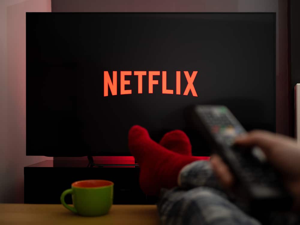 Uk,,March,2020:,Tv,Television,Feet,Up,Watching,Netflix,On